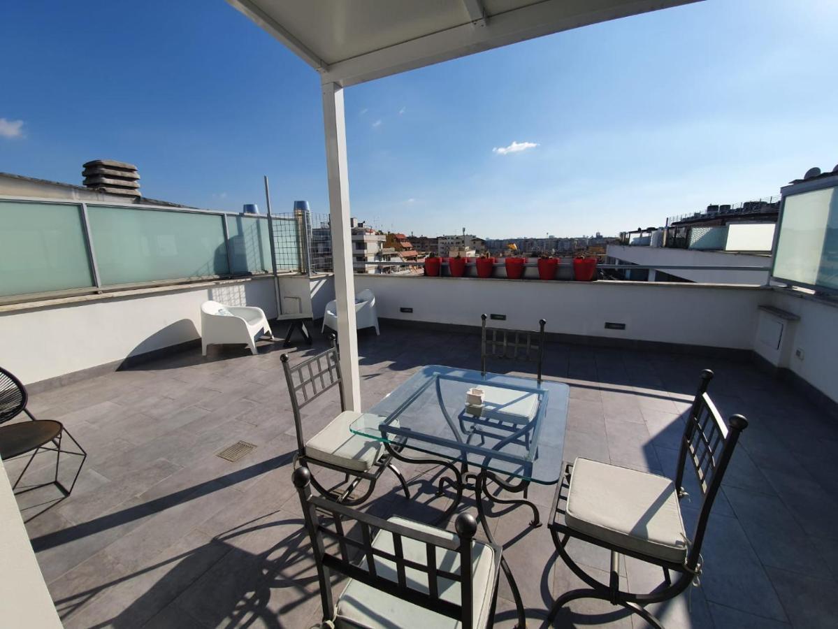 רומא Penthouse 41 In Trastevere With Big Terrace מראה חיצוני תמונה